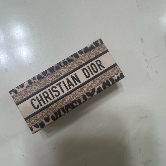 Dior limited edition lipstick holder - Picture 3 of 6